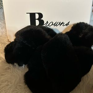 Brand new never worn Browns fuzzy slippers